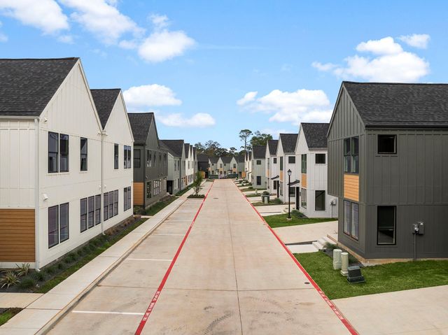 1941 Sawdust Road 170, The Woodlands, TX 77380