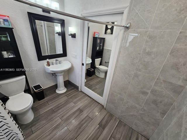 718 SE 12th Ter ., Homestead, FL 33033