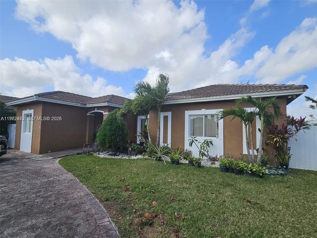 718 SE 12th Ter ., Homestead, FL 33033