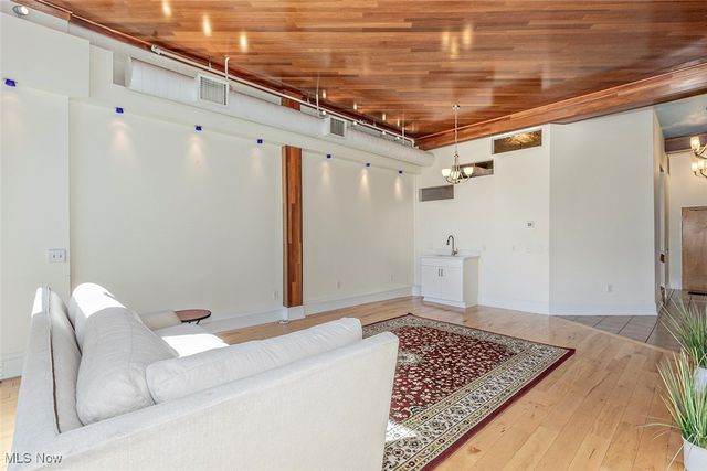 408 W Saint Clair Avenue 226, Cleveland, OH 44113