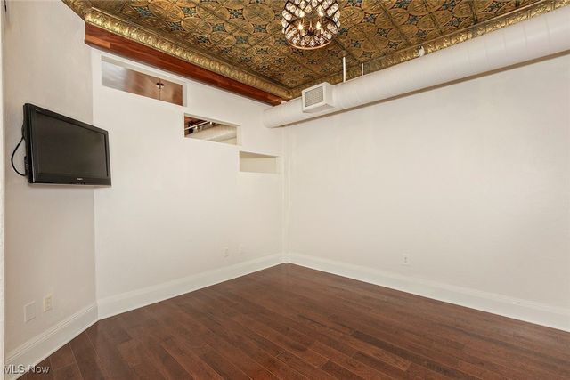 408 W Saint Clair Avenue 226, Cleveland, OH 44113