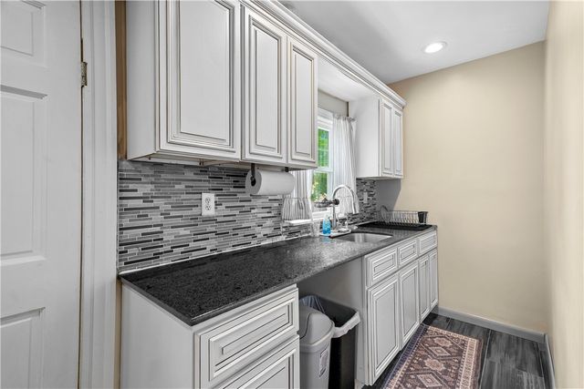 12 Searle Street, Providence, RI 02905