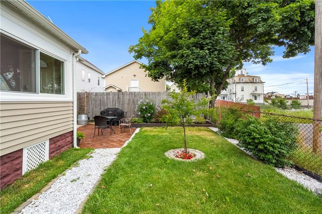 12 Searle Street, Providence, RI 02905