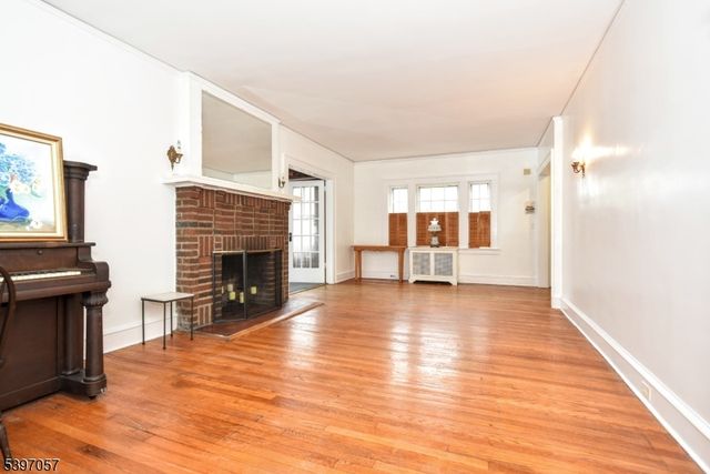 417 Franklin Ave, Hasbrouck Heights Boro, NJ 07604