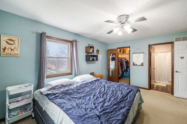 1015 Linden Drive, Norwalk, IA 50211