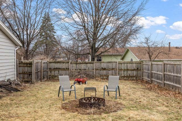 1015 Linden Drive, Norwalk, IA 50211