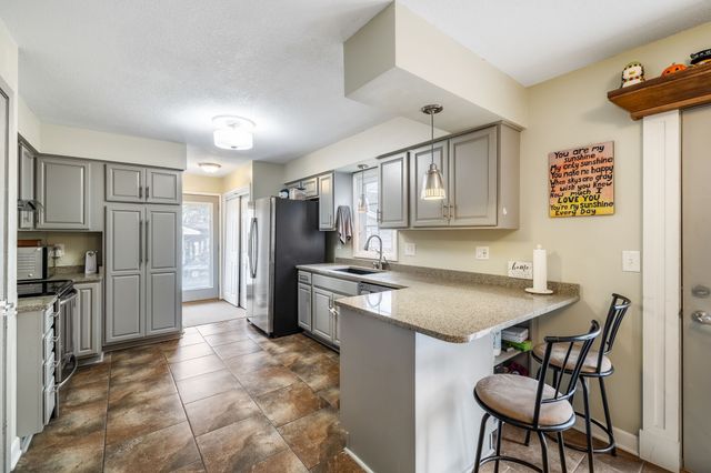 1015 Linden Drive, Norwalk, IA 50211