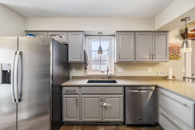 1015 Linden Drive, Norwalk, IA 50211