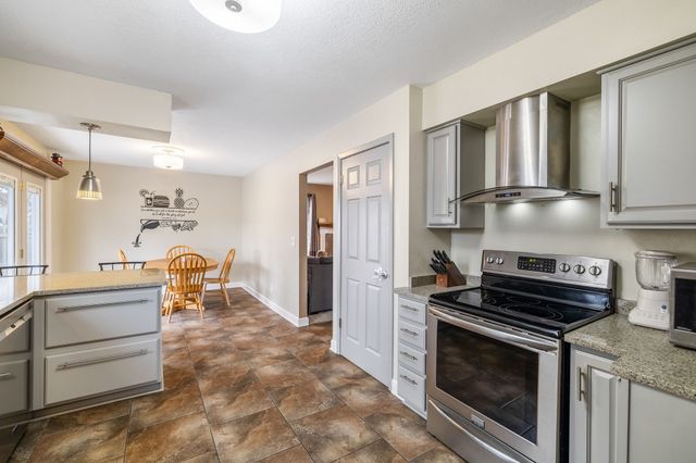 1015 Linden Drive, Norwalk, IA 50211