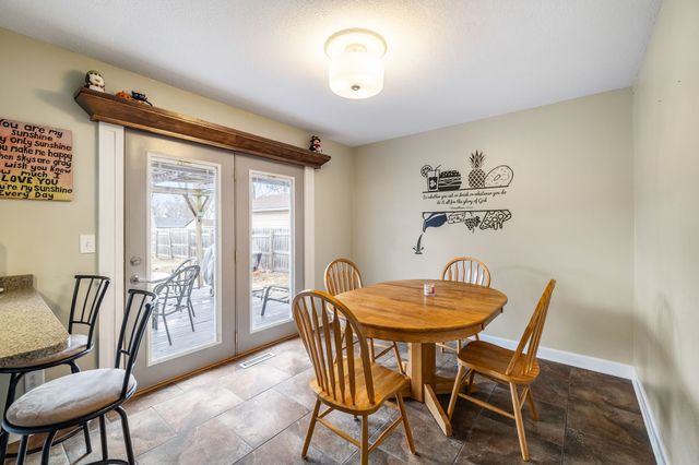 1015 Linden Drive, Norwalk, IA 50211