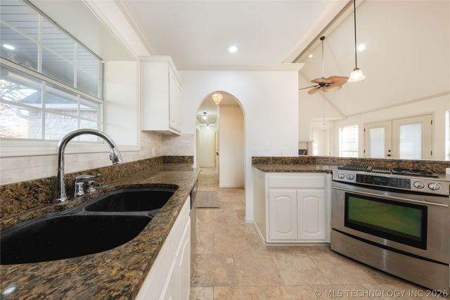 291 Cedar Ridge Road, Eufaula, OK 74432