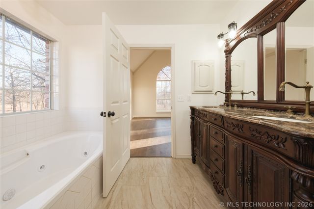 291 Cedar Ridge Road, Eufaula, OK 74432