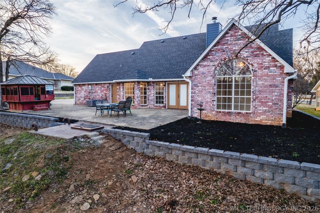 291 Cedar Ridge Road, Eufaula, OK 74432