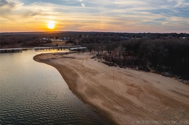 291 Cedar Ridge Road, Eufaula, OK 74432