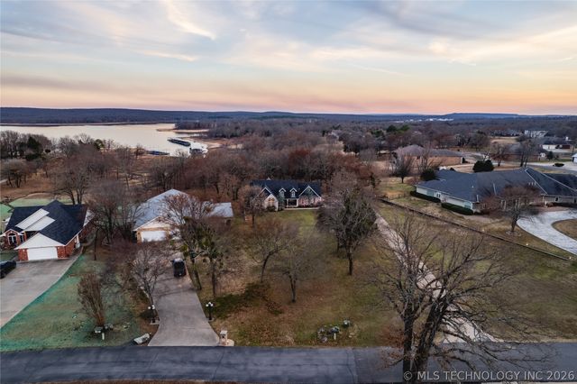 291 Cedar Ridge Road, Eufaula, OK 74432