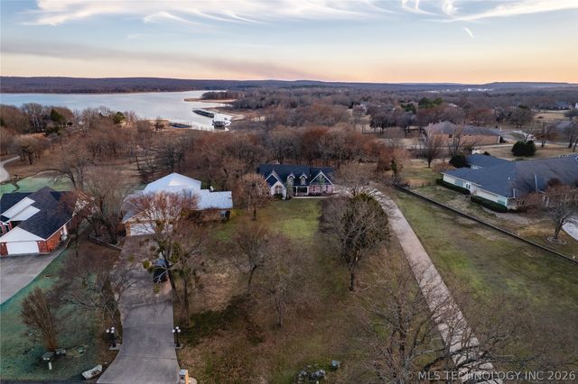 291 Cedar Ridge Road, Eufaula, OK 74432