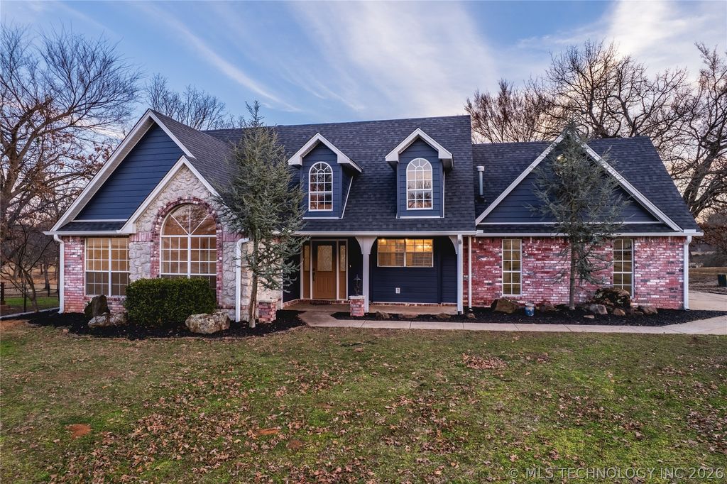 291 Cedar Ridge Road, Eufaula, OK 74432