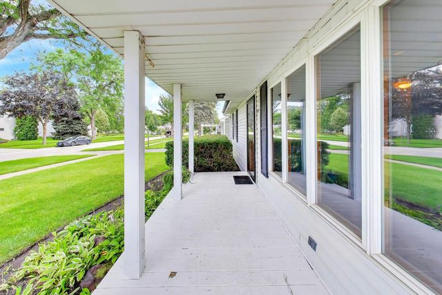 219 N William Street, Mount Prospect, IL 60056