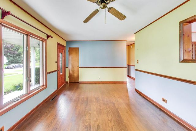 219 N William Street, Mount Prospect, IL 60056