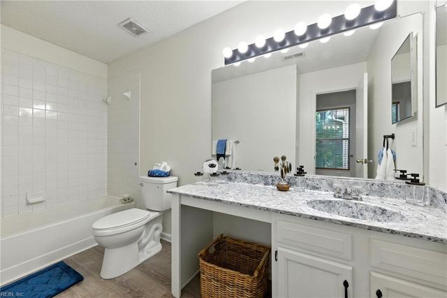 329 Towne Pointe WAY, Newport News, VA 23601