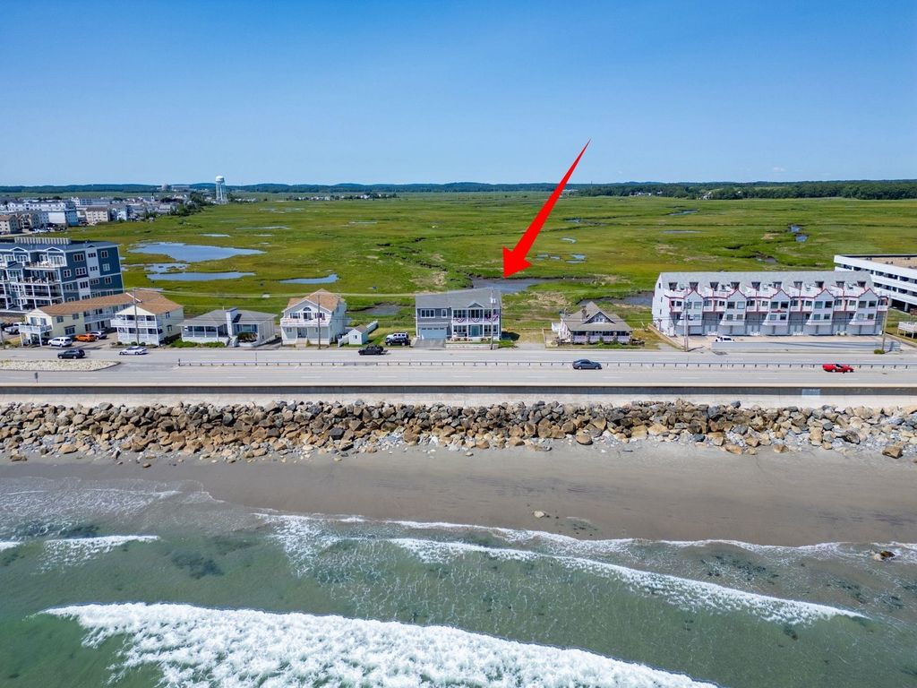 Image 1 of property listing at 553 Ocean Boulevard, Hampton, NH 03842