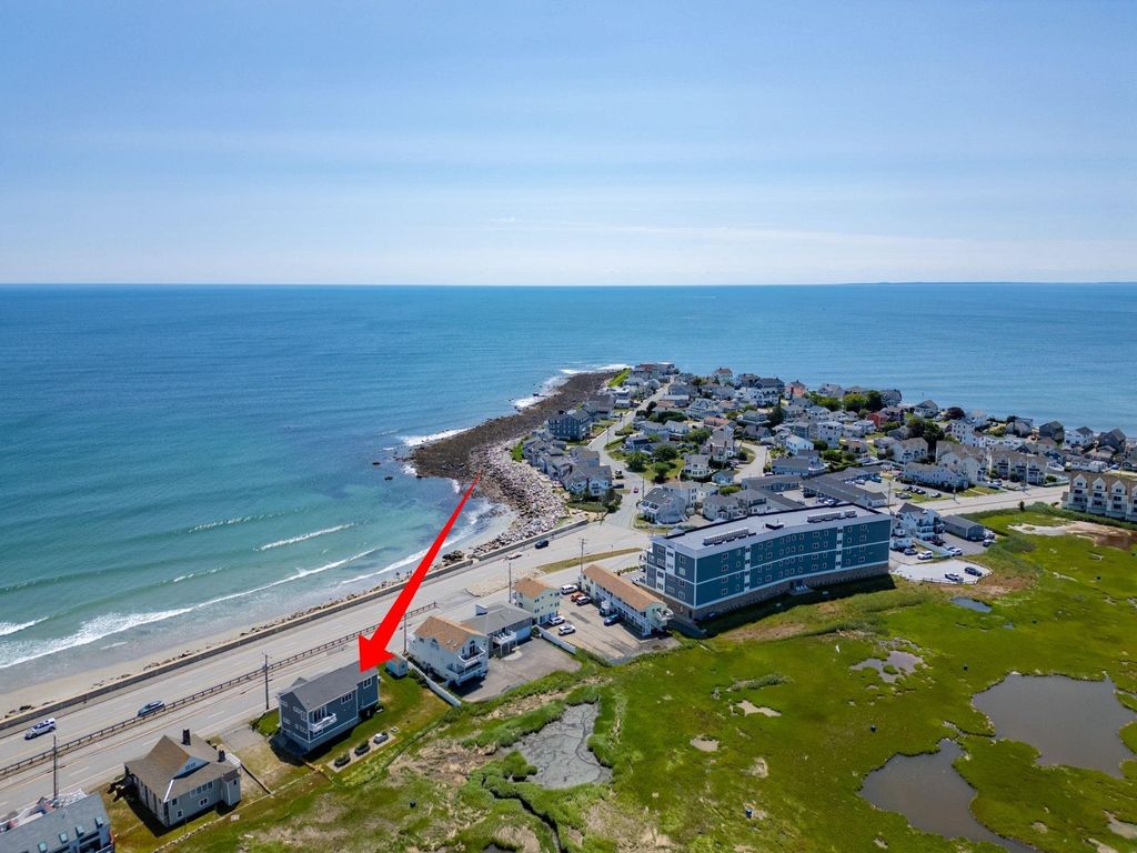 Image 3 of property listing at 553 Ocean Boulevard, Hampton, NH 03842