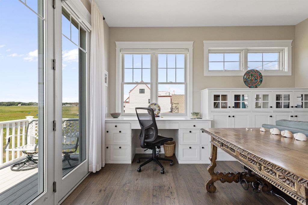Image 21 of property listing at 553 Ocean Boulevard, Hampton, NH 03842