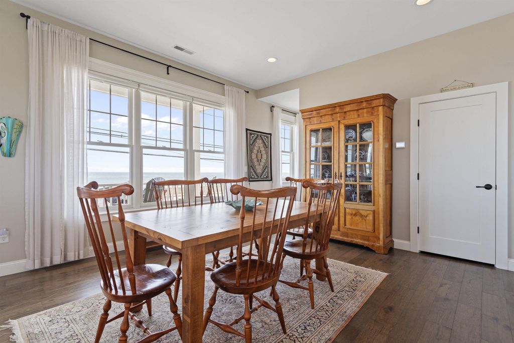 Image 25 of property listing at 553 Ocean Boulevard, Hampton, NH 03842