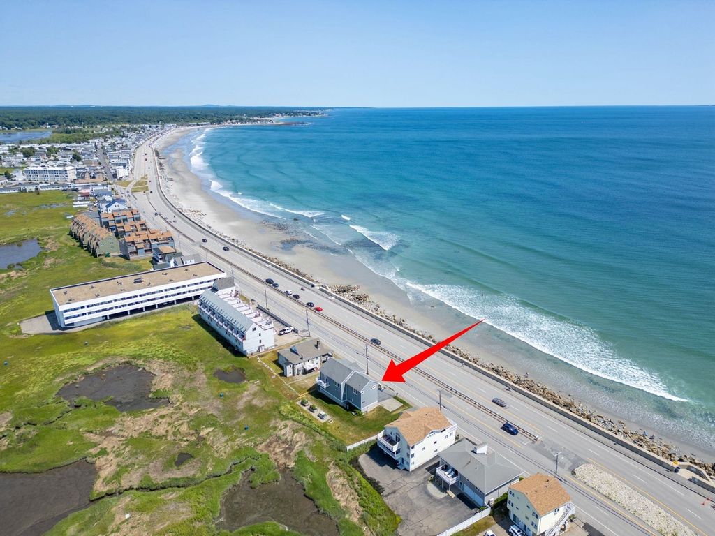 Image 4 of property listing at 553 Ocean Boulevard, Hampton, NH 03842