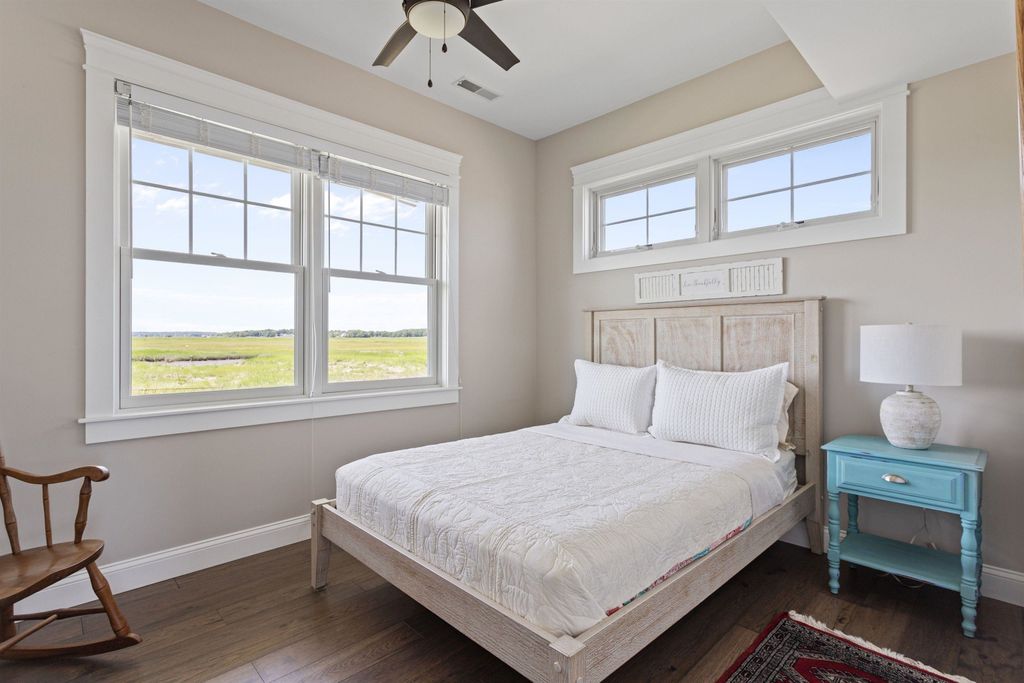 Image 42 of property listing at 553 Ocean Boulevard, Hampton, NH 03842