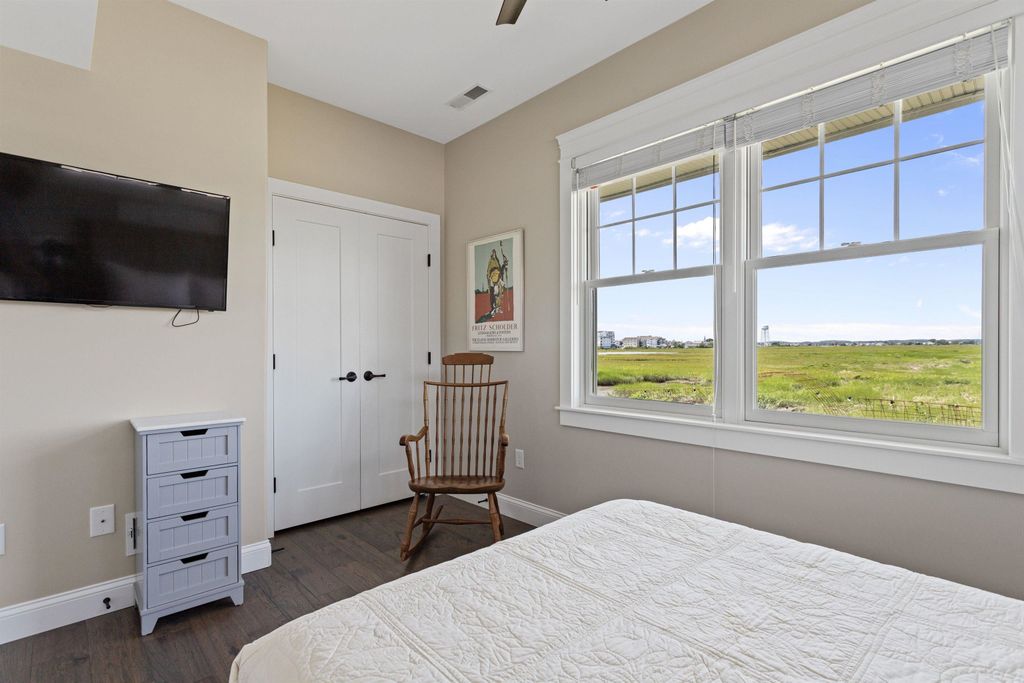 Image 44 of property listing at 553 Ocean Boulevard, Hampton, NH 03842