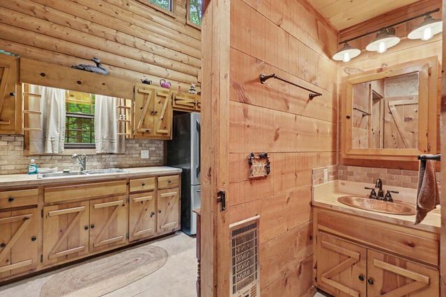 14 Treetop Lane, Blairsville, GA 30512