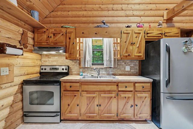 14 Treetop Lane, Blairsville, GA 30512