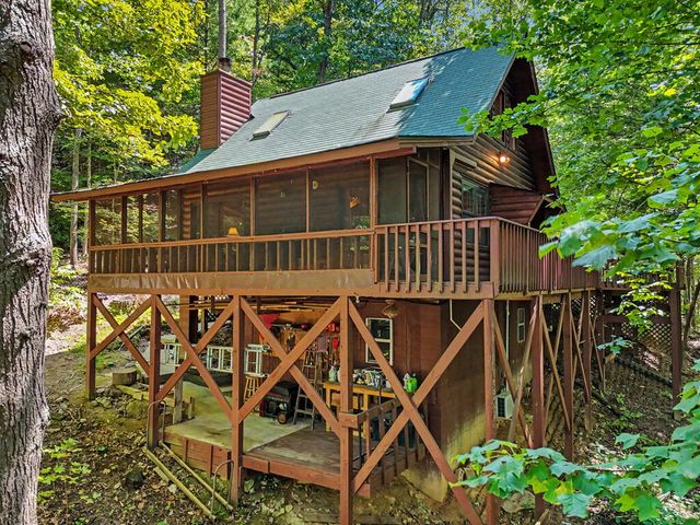 14 Treetop Lane, Blairsville, GA 30512