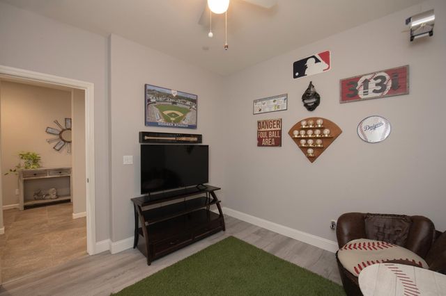 3456 Descanso Avenue, Clovis, CA 93619