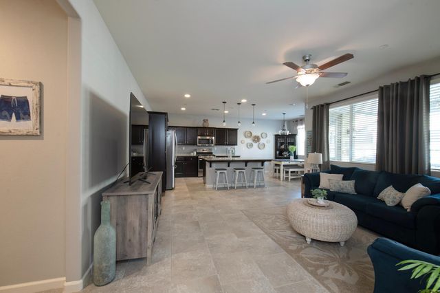 3456 Descanso Avenue, Clovis, CA 93619