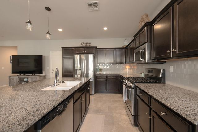 3456 Descanso Avenue, Clovis, CA 93619