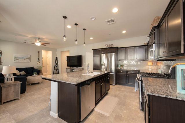 3456 Descanso Avenue, Clovis, CA 93619