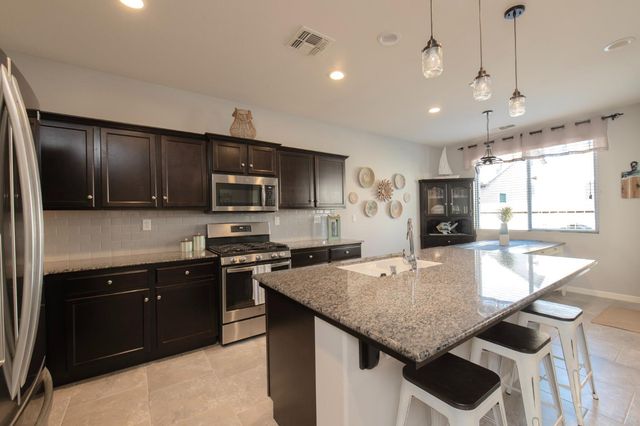 3456 Descanso Avenue, Clovis, CA 93619