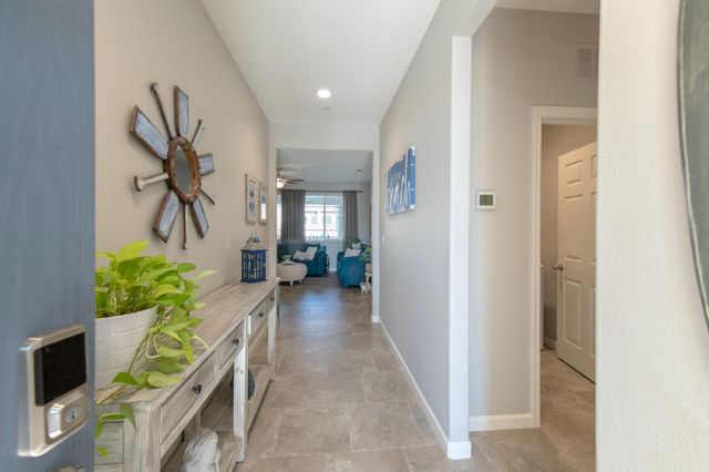 3456 Descanso Avenue, Clovis, CA 93619