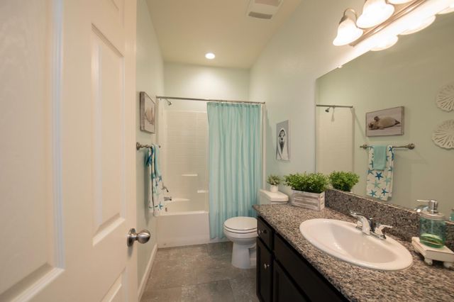 3456 Descanso Avenue, Clovis, CA 93619