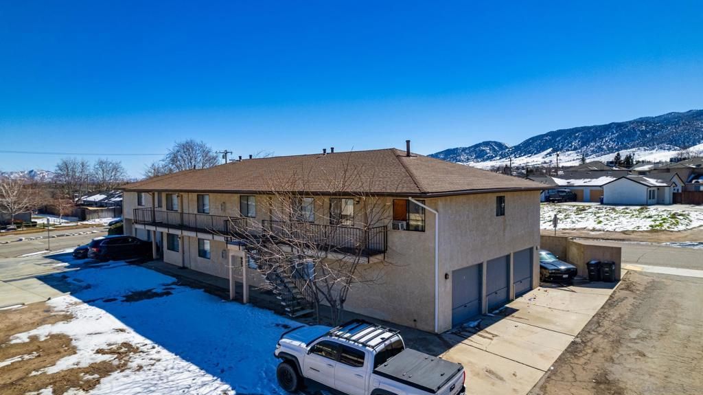 Image 3 of property listing at 21301 Golden Hills Blvd, Tehachapi, CA 93561