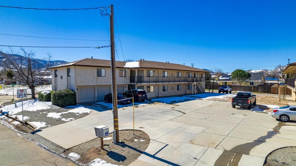 Image 4 of property listing at 21301 Golden Hills Blvd, Tehachapi, CA 93561