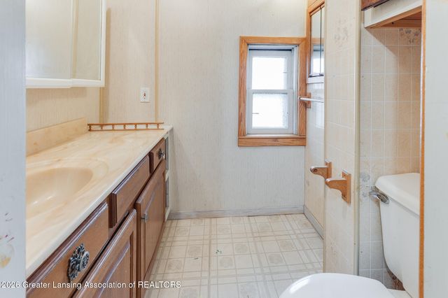 426 N Putnam Street, Williamston, MI 48895
