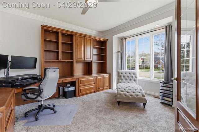 1920 Vinsetta Court, Rochester, MI 48306