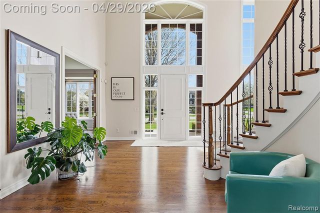 1920 Vinsetta Court, Rochester, MI 48306