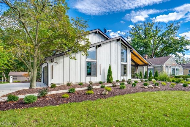 561 Upland Road, Bay Village, OH 44140