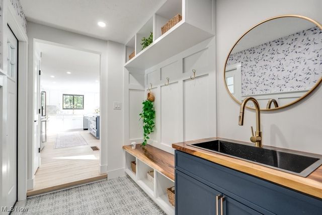 561 Upland Road, Bay Village, OH 44140