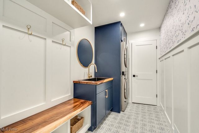 561 Upland Road, Bay Village, OH 44140