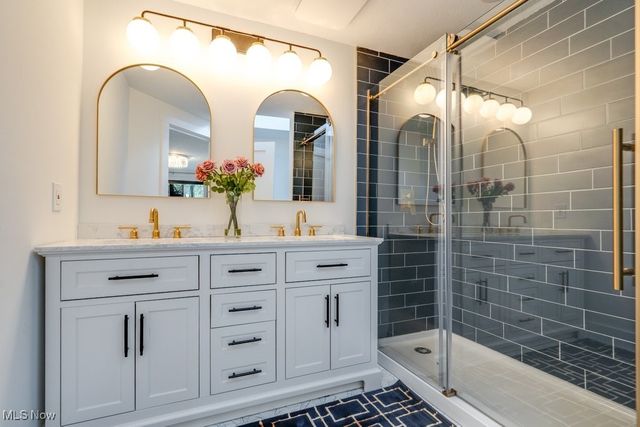 561 Upland Road, Bay Village, OH 44140